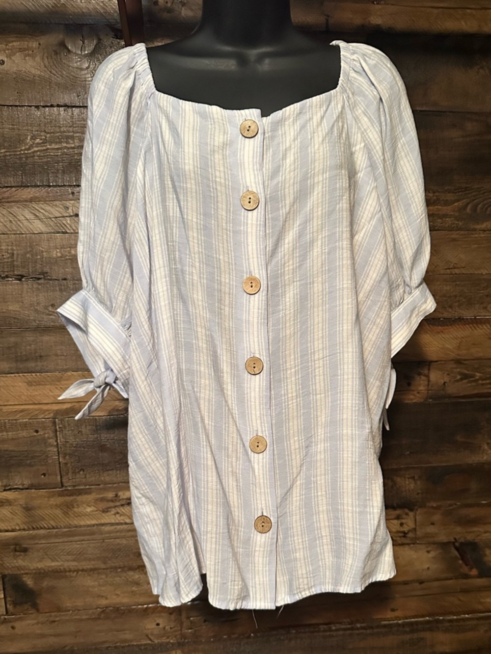 LC Lauren Conrad raglan sleeve button-front peasant top